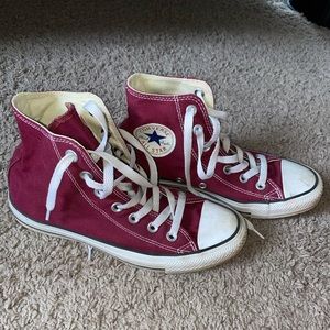 Maroon high top converse